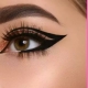 graphic_eyeliner